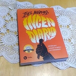 Itiel Arroyo Incendiario Libro Del Ano